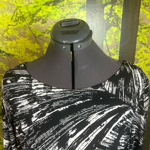 Boat Neck Waist Detail Dress - Picture 2 of 7